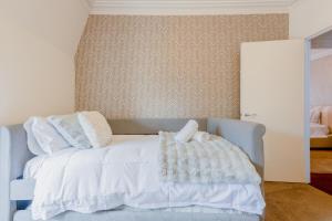 Spacious 3BR Duplex Escape - Free Parking