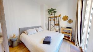 studio centre Bruxelles avec grand balcon pour 2personnes