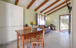 1 Bedroom Nice Home In Laureana Cilento