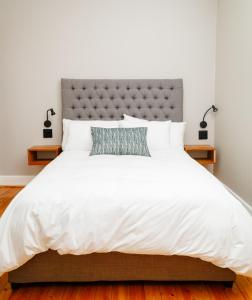 The Valley Escape - The Refined Arches