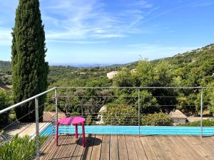 Villa PASSEREAUX avec piscine et vue mer pour 8 personnes au cœur du Domaine de Valcros