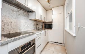 Lovely Apartment In Oostende With Wifi