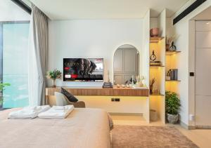 Stylish JVC Studio Hotel-Style Comfort