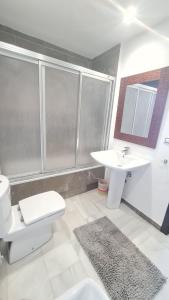 Cozy apartment with balcony and sea view