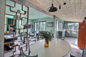 Maison darchitecte 4 chambres avec piscine