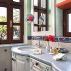 boutique hotel FASHI NIK