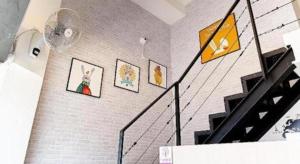 The rabbits hole hostel