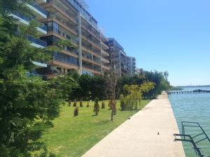 Gota Place between lake and sea