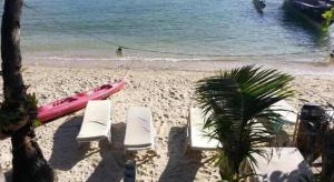 Dolphinbay Beachfront & Dive Resort