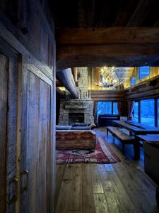 Middle Hirafu Luxury Log House - LOG LOG -