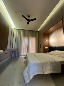 The Skyline by NSK Homes