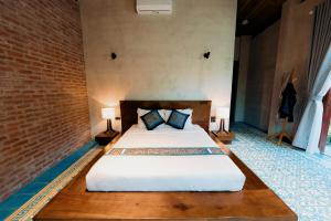 Villa Xiav - Flipside Adventures