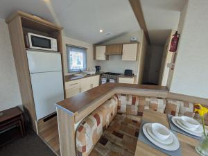 3 Bedroom Caravan Club Tropicana Sleeps 6