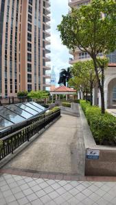 Venice Luxe Glow, Pool, Kitchen, Netflix, Canal Mall Access