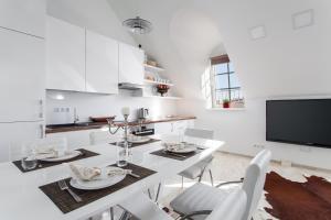 Apartement Vilnius City Apartments - Didzioji street Attic Loft Vilnius Leedu