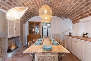 CASA EL MOLI DE CAN BURJATS con piscina y chimenea - WeHost Costa Brava