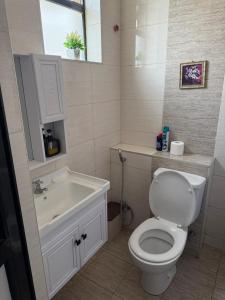 Modern Airport Studio-5min to JKIA&SGR,Fast Wifi