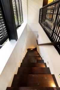 Villa Mitrie - Luxury Canggu Villa with Private Pool Near The Beach