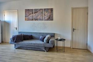 Light House Олеся Гончара 5