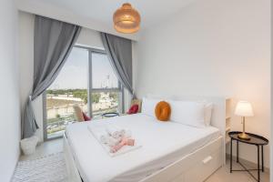 Free housekeeping visits during your stay - StayShort - Exclusive Sleeps 2 Apartment close to Burj Khalifa