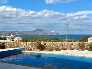 Villa Nelly with Private Pool in Plaka just 2 min Drive to Almyrida Beach