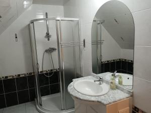 Le Bollwiller Piscine Jacuzzi Vignoble