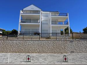 Lovely Apartment with beautiful pool