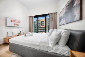 Free housekeeping visits during your stay - StayShort - Cozy Meydan One Getaway for 2 close to Golf Courses