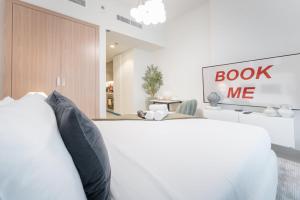 StayShort - Apartment in Meydan sleeps 2 with Private Balcony