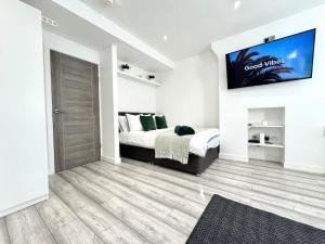 Modern Studio Apt , Wifi , Workspace , Zone 2