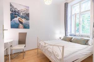 Comfortable Private Rooms in shared Apt, Near Belvedere Palace