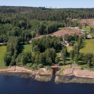 Cozy Guest cabin by Lake Glafsfjorden in Arvika