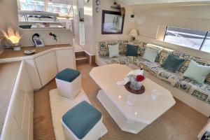 Nuit sur yacht avec petit déjeuner