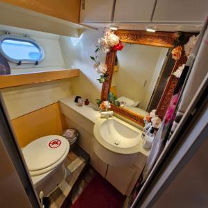 Nuit sur yacht avec petit déjeuner