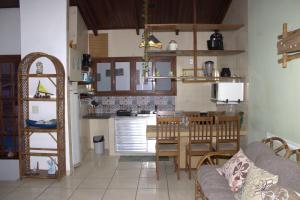 Casa em condomínio na Praia do Lázaro - Ubatuba