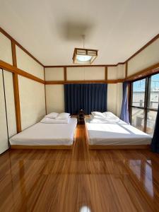 -Hirai- 10 minutes walk from Hirai Station Direct service to Shinjuku and Akihabara 平井戸建