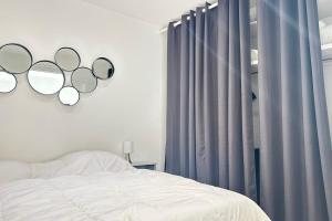 Charming 2-bedroom apartment with quality amenities in Old Cannes