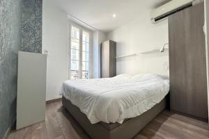 Charming 2-bedroom apartment with quality amenities in Old Cannes