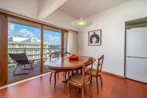 Top floor marina apartment with classic charm #1995