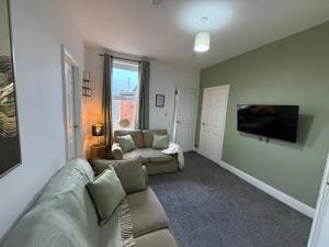 Caris - 3 Bdrm Sleeps 6 Ideal for Contractors