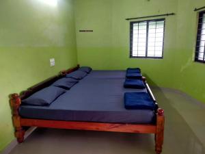 Silver Rock Cottage Valparai