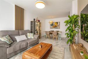 Winter Pool Tennis Gym Jacuzzi Sauna near Marbella