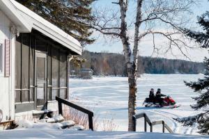 Horizon Lakefront Skidoo & Nature