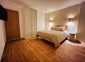 Villa Pacis rénovée - Face mer La Baule -15 pers - 5 suites avec SDB -Terrasse & BBQ sous les pins