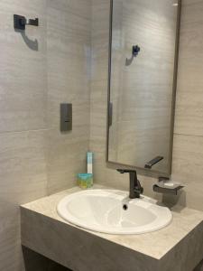 Stylish 2BR in Business Bay withessentials