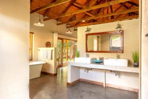 Ubungane Lodge