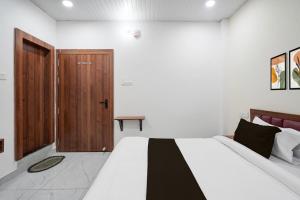 Hotel O Royal Krishna