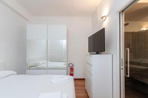 I-Host Apartment - Ugo Bassi