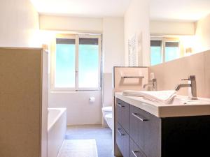 Apartment Chesa Sonnalpine B 46 by Interhome