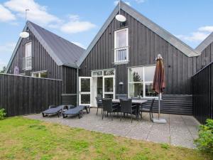 Apartment Lucjan - 800m from the sea by Interhome